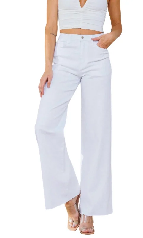 Kinsley Mid Rise Ultra Flare Jeans In Le Blanc